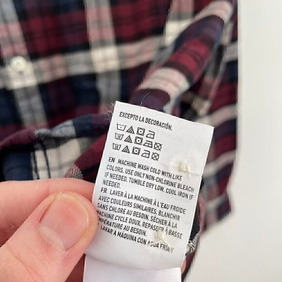 AMERICAN EAGLE Mens Classic Fit Burgundy Red Navy Plaid Long Sleeve Button Down - Picture 10 of 13